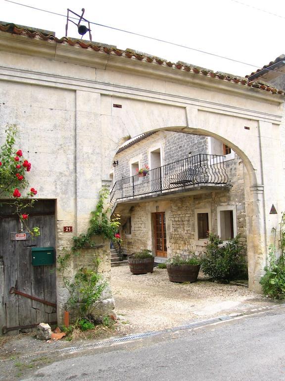 La Cour Des Cloches Bed & Breakfast Mainxe ห้อง รูปภาพ